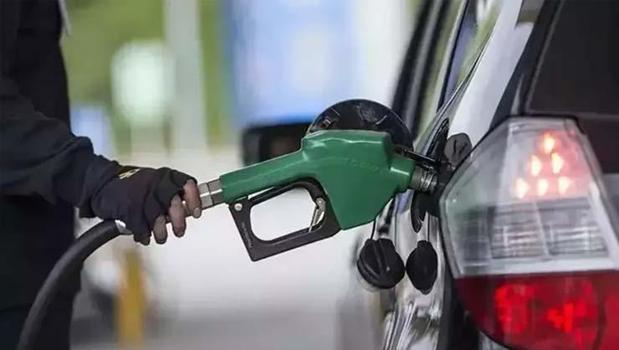 Akaryakıt fiyatlarında eşel mobil sistemi yeniden devreye alındı)