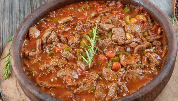 Eti böyle hazırlayınca lokum gibi yumuşacık oluyor! Ağızda dağılıp lezzet şöleni yaşatıyor, tek malzeme yeterli oluyor!)