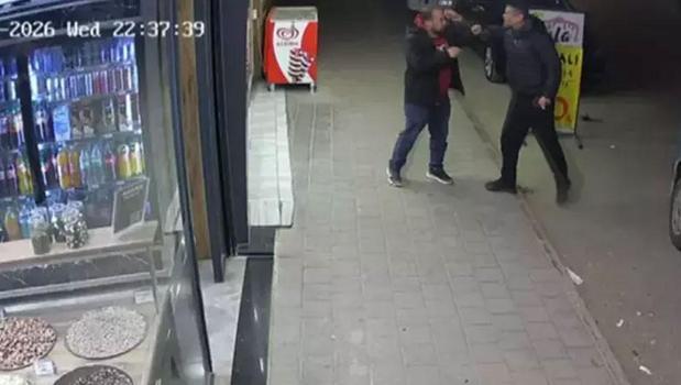 Kardeşler arasında 'alacak-verecek' kavgası)