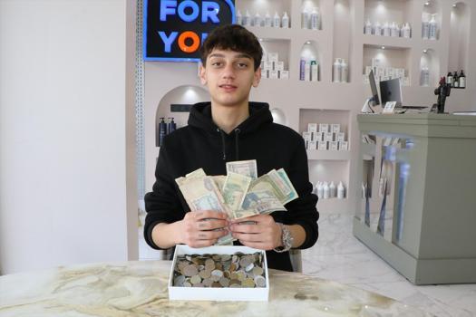 17 yaşındaki çocuktan vefa dersi! 3 yıl önce kaybettiği dedesinin mirasına sahip çıktı)