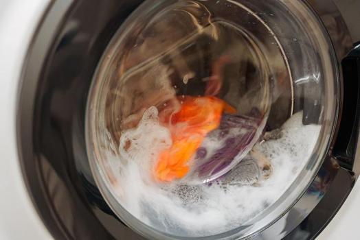 Binlerce liralık masraftan kurtulun: İşte ustaların gizlediği kireç sökme sırrı)