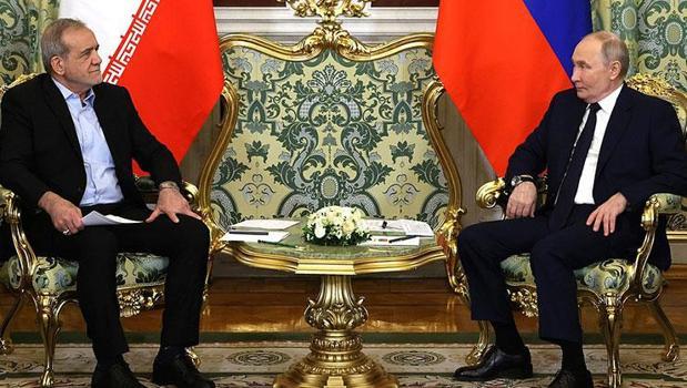 Putin ile Pezeşkiyan telefonda görüştü)