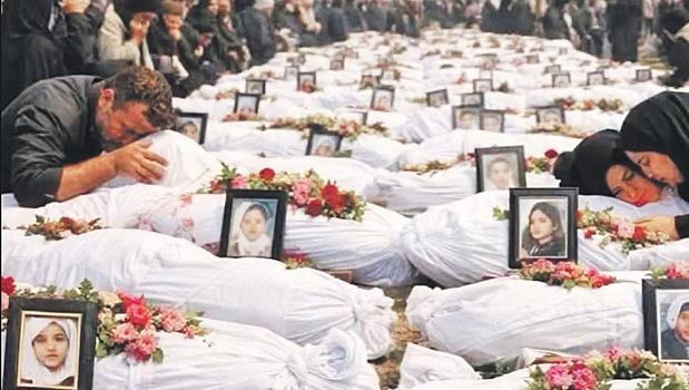 Büyükler savaşıyor çocuklar ölüyor)