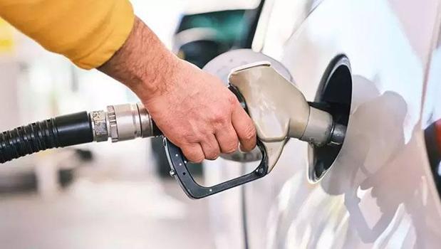 Petrolde tarihi yükseliş... Bakan Şimşek: Gerekli tedbirleri alıyoruz!)