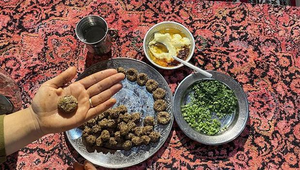 Genç kızların kına gecesinde yapılıyor! Kadim şehir Bitlis'in vazgeçilmez lezzetlerinden)