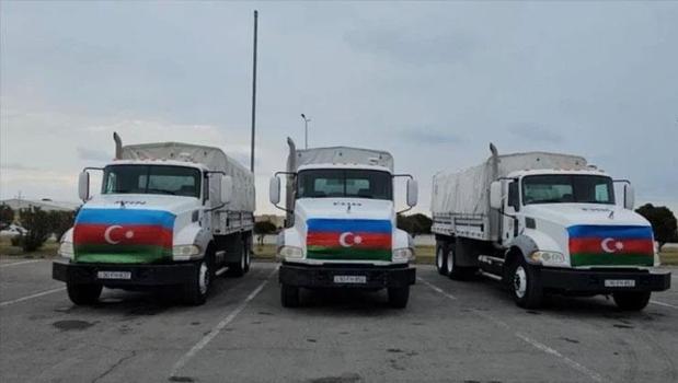 Savaşın ortasında 'dostluk eli': Azerbaycan, İran'a tonlarca insani yardım gönderdi)