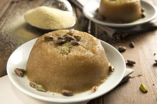 İrmik helvasına 1 tutam ekleyin! Sebebi duyanları şaşırtıyor, lezzetini 10 kat artırıyor)