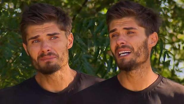 Annesini kaybetmişti! Barış Murat Yağcı hüngür hüngür ağladı)