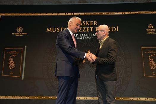 Ayasofya’nın hattatı 'Kazasker Mustafa İzzet Efendi'ye büyük vefa)