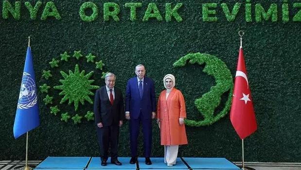 Emine Erdoğan'dan BM Genel Sekreteri Guterres'e verilen ödüle ilişkin videolu paylaşım)
