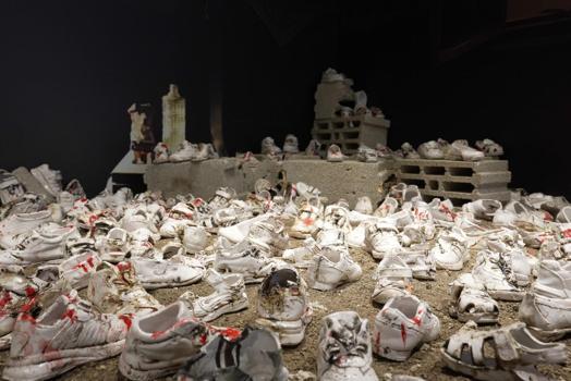 Filistin’e destek için “Sessiz Ayakkabılar” sergisi)