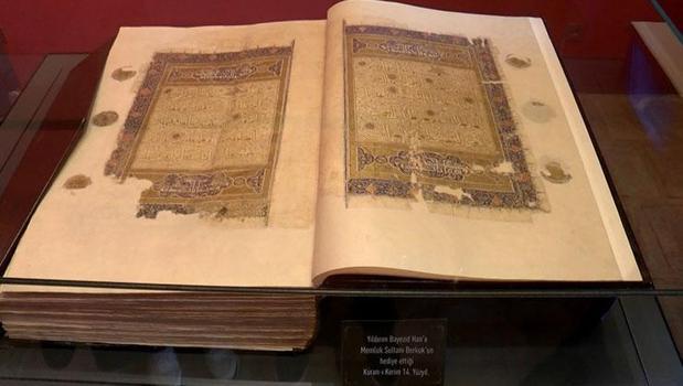 700 yıllık Berkuk Kur'an-ı Kerim'i Bursa'da)