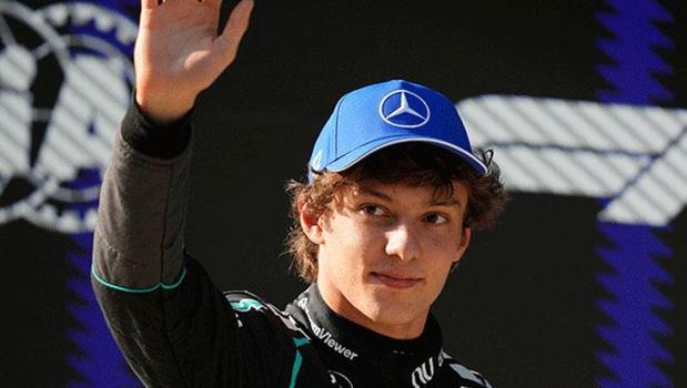 Çin'de pole pozisyonu Antonelli'nin! 18 yıllık rekor tarihe gömüldü)