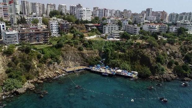 Falezlerden düşen kadın hayatını kaybetti)