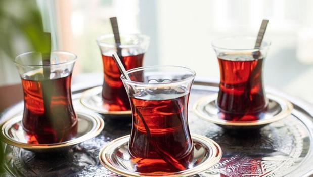 En sağlıklı yemeklerin bile faydasını sıfırlıyor! Sakın bu hataya düşmeyin, demiri bitiriyor)