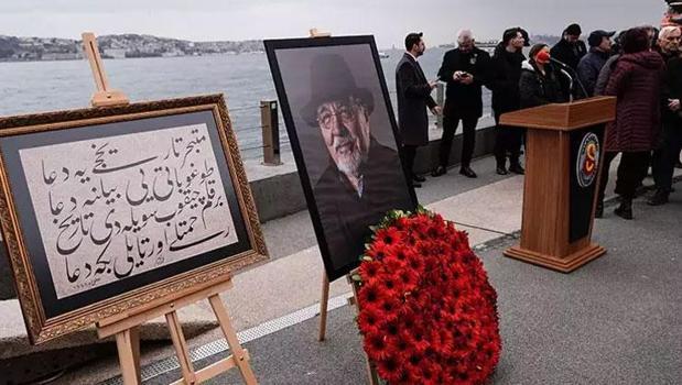 İlber Ortaylı'ya veda... İşte anma töreninde dikkat çeken yazılı tablonun anlamı)