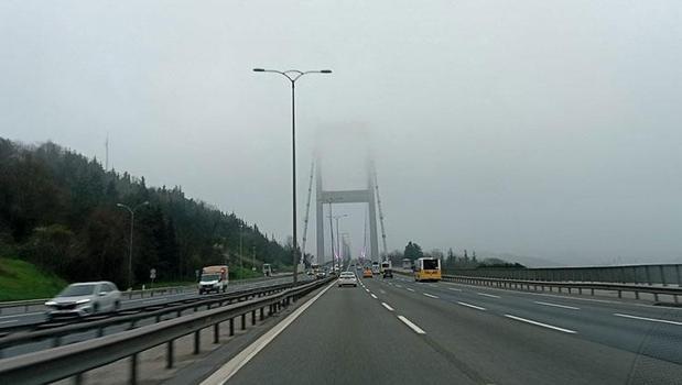 İstanbul'da yoğun sis)