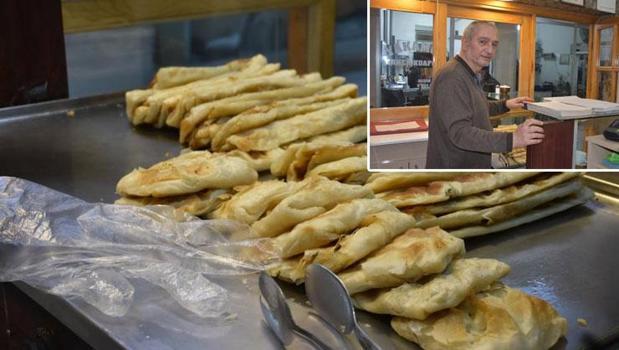 Yaşlılar sütle, gençler sade tüketiyor! Balkanların efsane lezzeti adeta damak çatlatıyor)