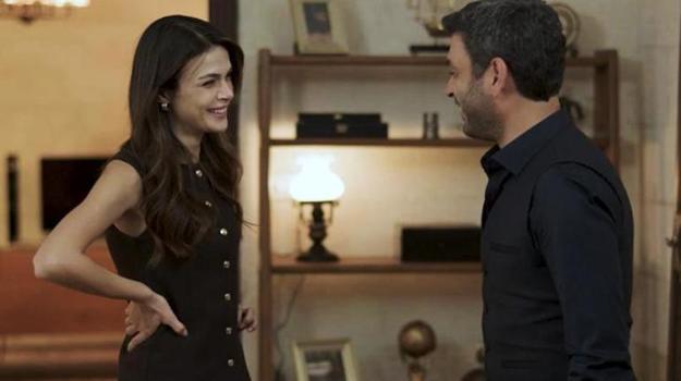 Uzak Şehir ekibini hiç böyle görmediniz!)