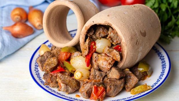 Testi kebabının lezzetini uçuran detay! Resmen lokum gibi oluyor, misafirlerinize şov yapın)