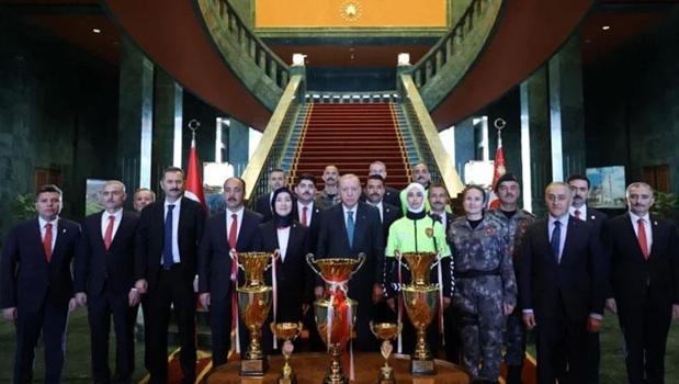 Cumhurbaşkanı Erdoğan Türk Polis Teşkilatı'nın 181. yılını kutladı)