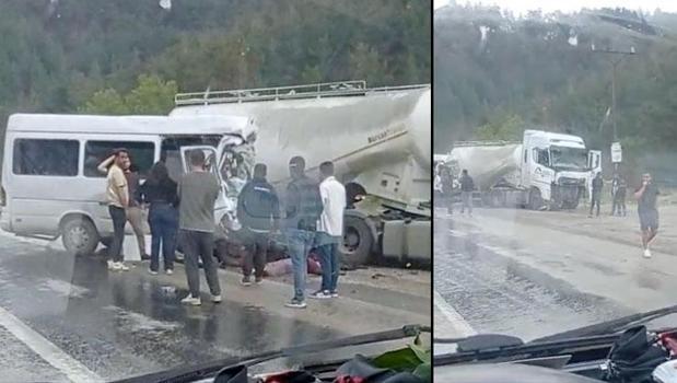 Antalya-Isparta karayolunda feci kaza! 7 kişi hayatını kaybetti)