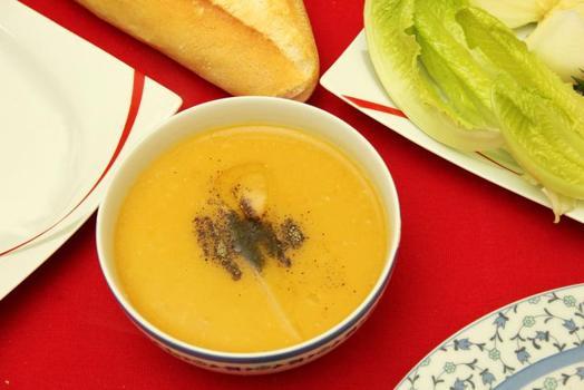 Mercimek çorbasına karabiber ekleyenler dikkat! Meğer yıllardır büyük hata yapıyormuşuz)