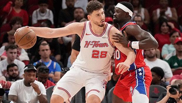 NBA’de ‘Türk derbisi’ Rockets'ın! Alperen ve Adem karşı karşıya)