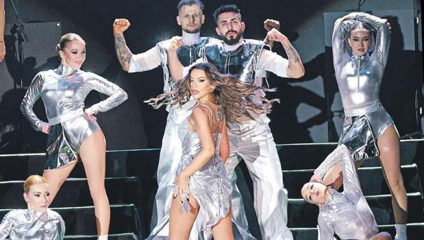 Bakü’yü salladı)