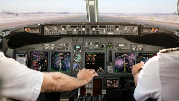 Bakan Uraloğlu: Pilotluk sınavları 6 ildeki 12 merkezde yapılacak)