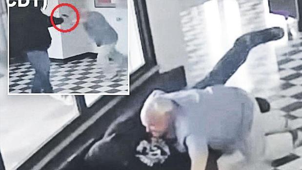 Saldırganı lise müdürü durdurdu)