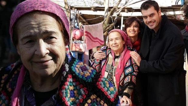 Bir yıldız daha kaydı! Usta oyuncu Feyda Çelenk hayatını kaybetti)