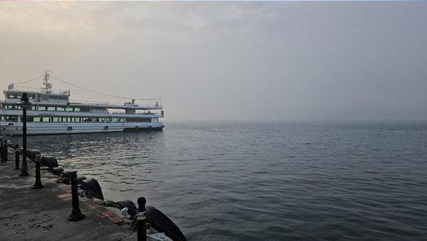 İstanbul'da Boğaz Hattı gemi trafiğine kapatıldı)