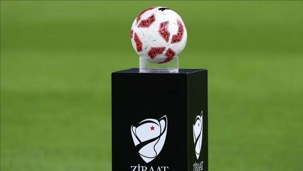 Türkiye Kupası'nda Fenerbahçe, Konyaspor maçının 11'leri belli oldu)