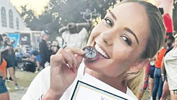 Fenomen sporcu yarışırken öldü)