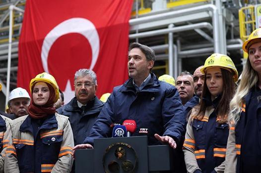 Bakan Bayraktar'dan 1 Mayıs müjdesi: Yarım milyar dolarlık 3 yeni yatırım geliyor)