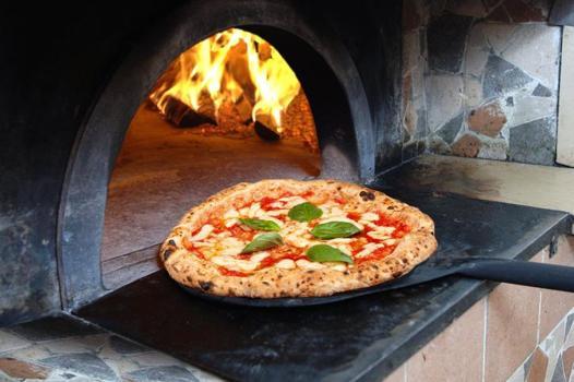 İtalyanlar üretti ama o ülke dünyaya sattı! Pizzanın şaşırtan gerçek hikayesi)