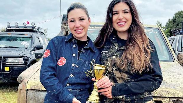 Çamurdan çıkan şampiyonlar)