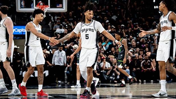 NBA’de Wembanyama fırtınası! Spurs'ten tarihi fark)