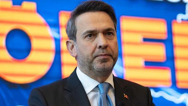 Bakan Bayraktar: Güneş enerjisi yıl sonunda kurulu güçte zirveye çıkacak)