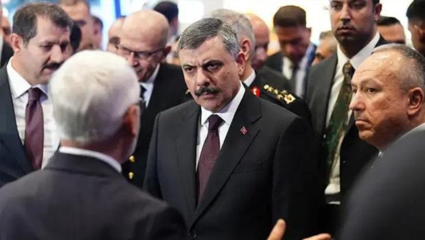 Bakan Çiftçi, SAHA EXPO’da milli teknolojileri inceledi)