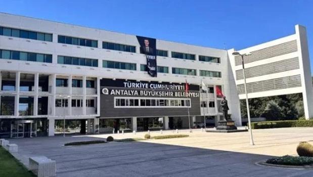 Muhittin Böcek’in oğlu Gökhan Böcek’ten Özgür Özel ve Veli Ağbaba iddiası: Adaylık ücreti 1 milyon avro)