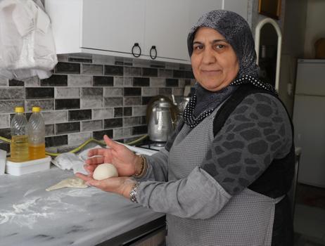 'Kadınsın yapamazsın' dediler, imkansızı başardı! 10 çocuğunu işte böyle büyüttü)