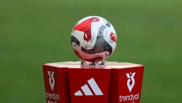 Süper Lig'e veda eden iki ekip belli oldu! Karagümrük ve Kayserispor lige veda etti)