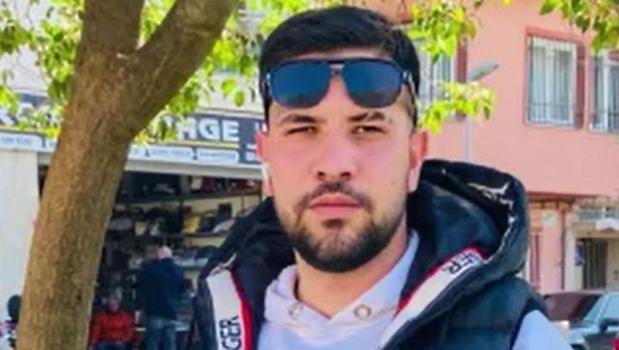 Manisa'da feci olay! Üst geçitteki asansöre sıkışan genç hayatını kaybetti)