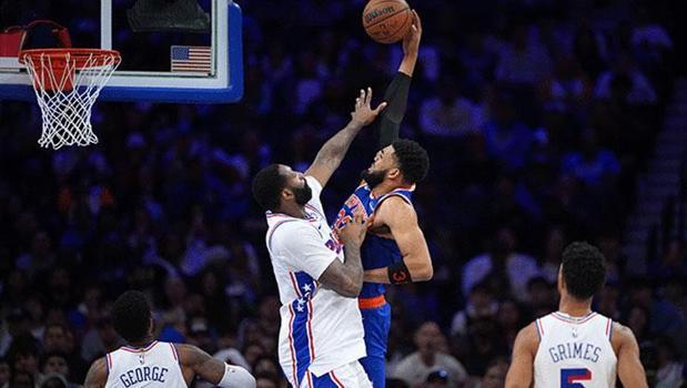 Knicks’ten 144 sayılı gövde gösterisi! 76ers’ı süpürdü, finale yükseldi)