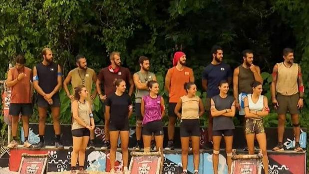 Survivor Yunanistan'da yarışmacıya sürat teknesi çarptı! Açıklama geldi)