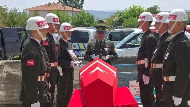 Şehit cenazesi 14 yıl sonra İstanbul'a taşındı)