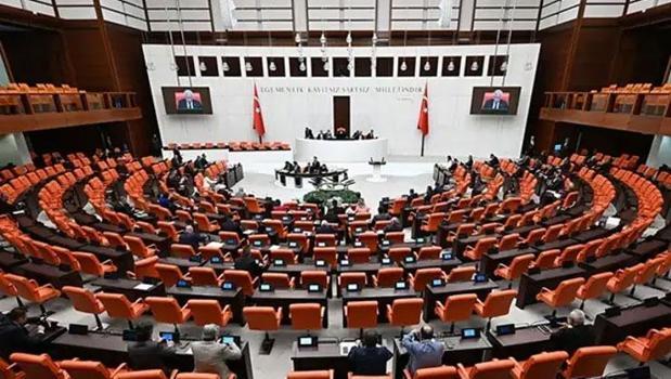 Vergi ve varlık barışı düzenlemesi! Kazancını Türkiye'ye getirene 20 yıl vergi yok)