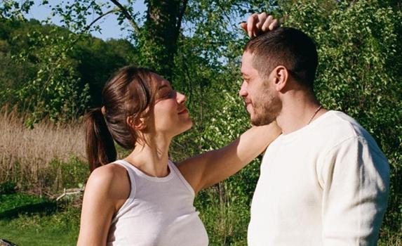 Bebek mutluluğu kısa sürdü! Pete Davidson ve Elsie Hewitt ayrıldı)